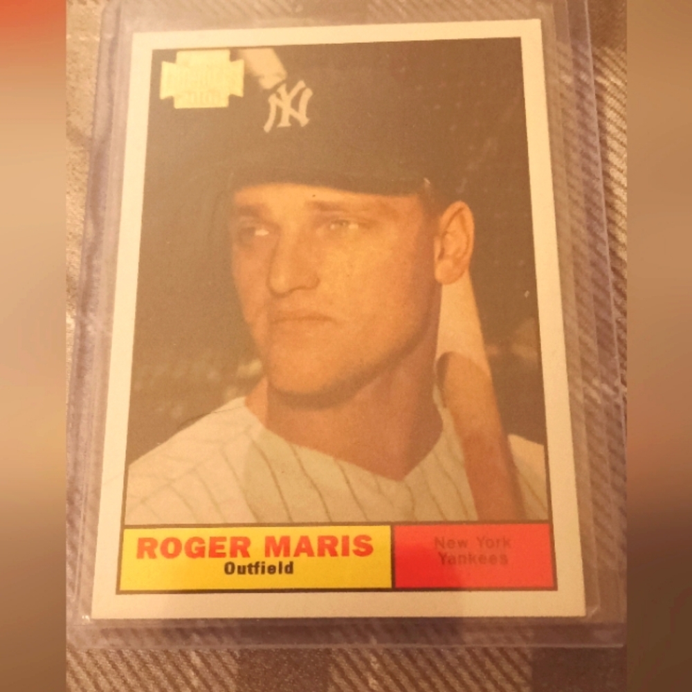 1961 Topps ROGER MARIS Baseball Card #2 VG-EX New York Yankees🔥*69